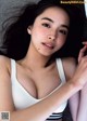 Hiroe Igeta 井桁弘恵, Weekly Playboy 2019 No.20 (週刊プレイボーイ 2019年20号) P8 No.c23c43