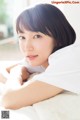 Riho Yoshioka 吉岡里帆, Shonen Magazine 2019 No.41 (少年マガジン 2019年41号) P12 No.f3e2c4