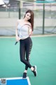 See the beautiful young girl showing off her body on the tennis court with tight clothes (33 pictures) P22 No.1f56d2